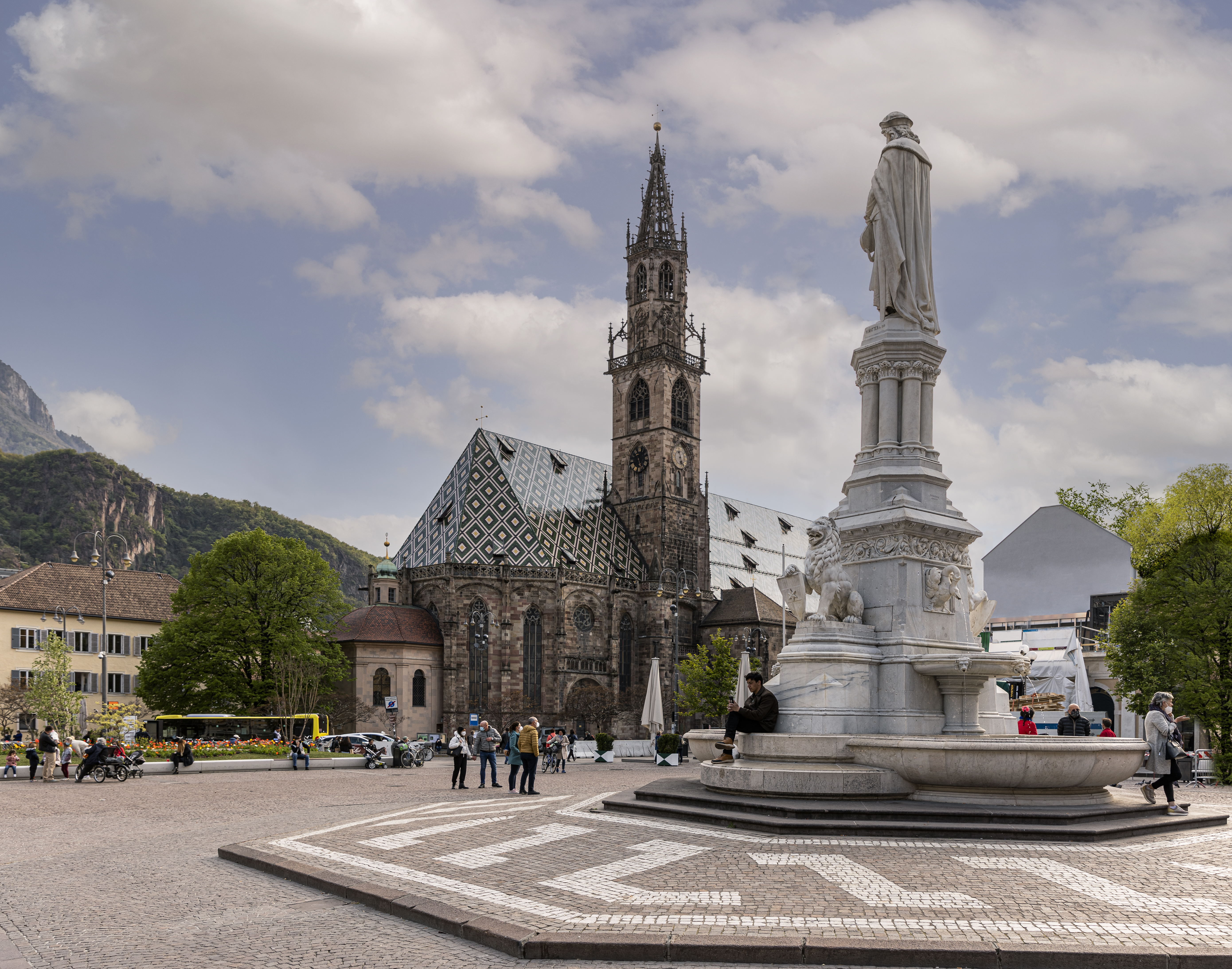 fiera di bolzano, bozner messe, bike, bici, ciclo tour, piazza walther, walther platz, duomo di bolzano, parco bioenergetico, bioenergetische park, sciliar, mountain, montagne, museion, ponte, bruecke, museo archeologico, archeologische museum, ötzi, iceman, via museo, museum straße, nettuno, piazza delle erbe, obstmarkt, azienda di soggiorno bolzano, turismusverband bozen